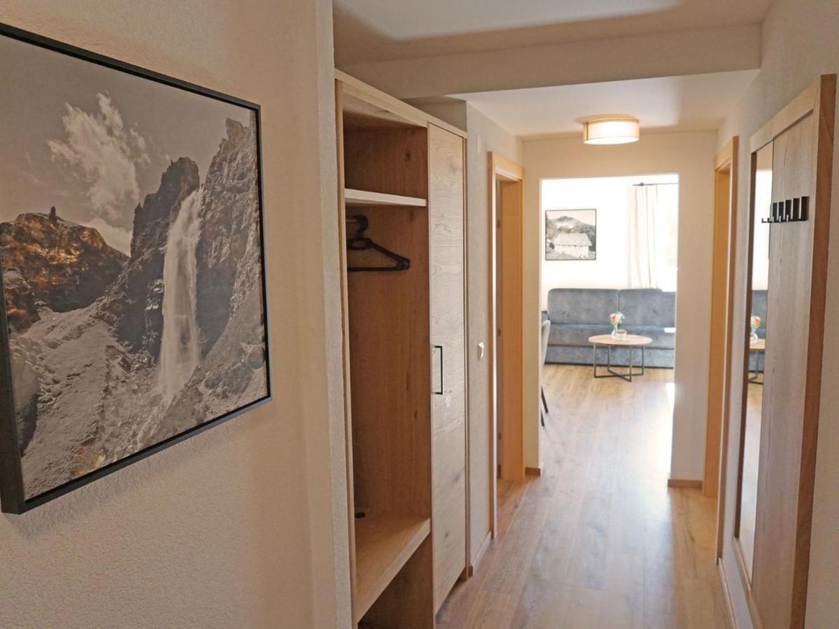 Ladis-10 By Interhome Ladis