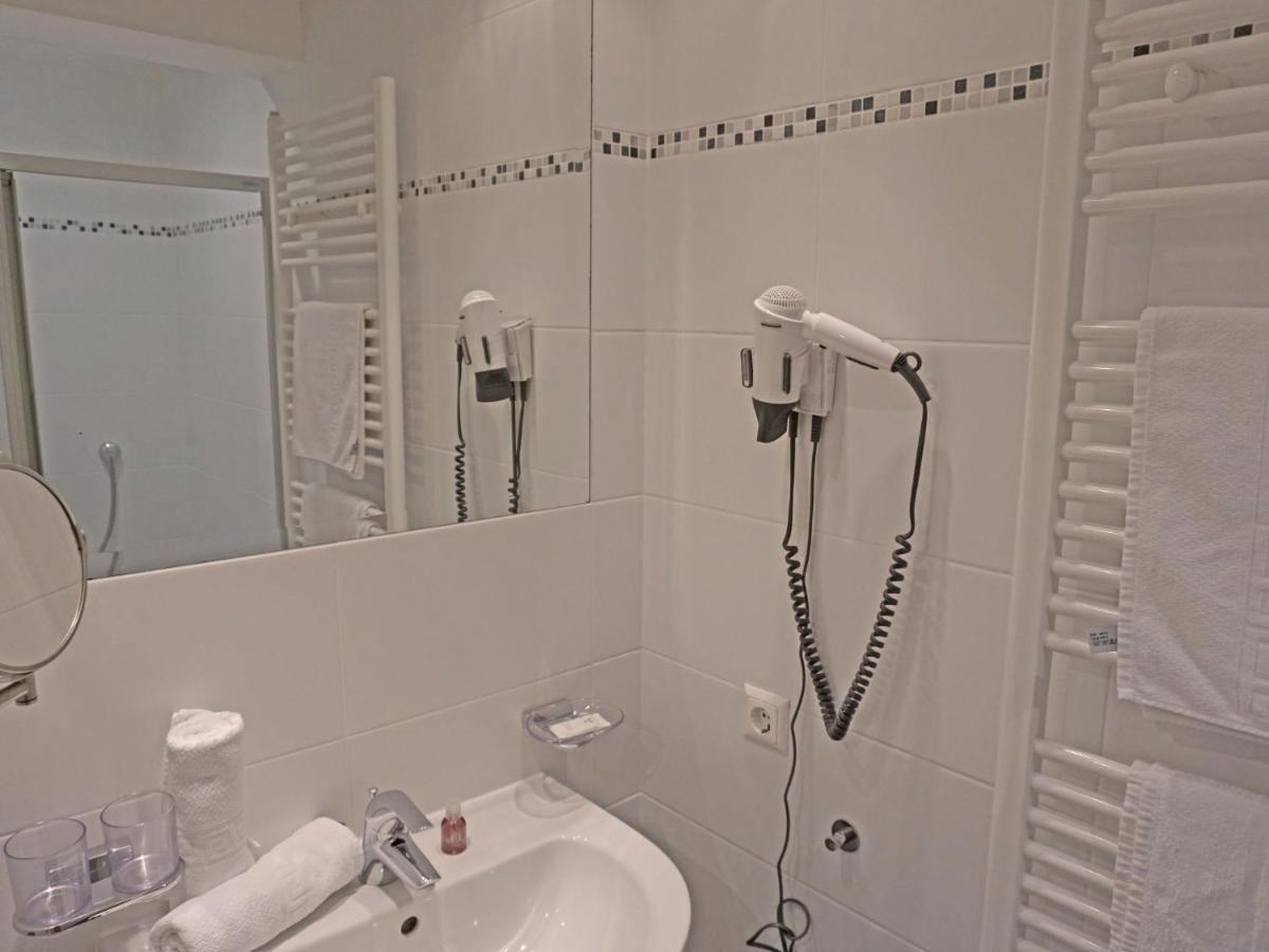 Ladis-10 By Interhome *